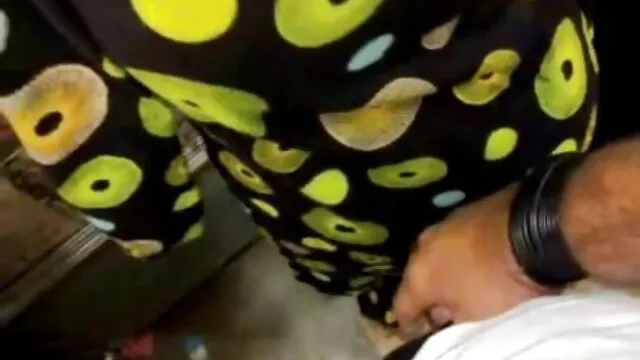 Chatte film pornot xxl massée avec une énorme sangle sur