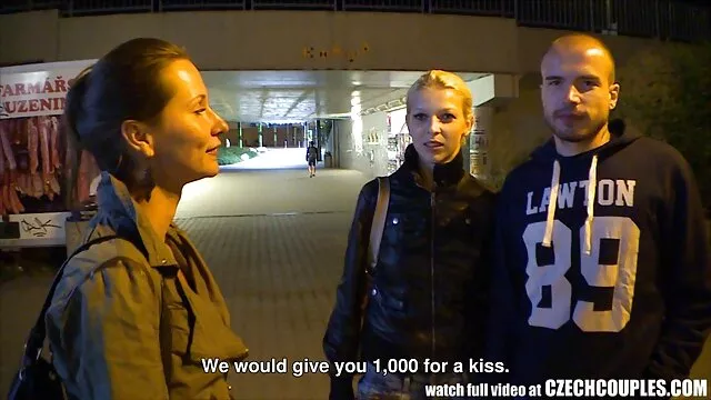 La salope britannique Evelyn joue avec elle-même dans diverses scènes xxl promo video gratuit