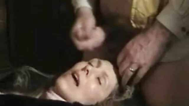 Katrina se fait baiser dans film porno xxl porno la grange