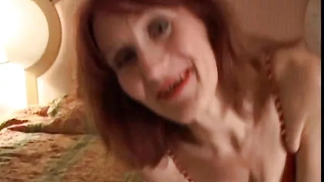 srazysexy montre et joue avec les pieds, les streaming film xxxl s et les seins