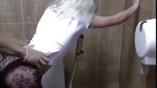 Sexe brut à côté de la cheminée porno xxl streaming